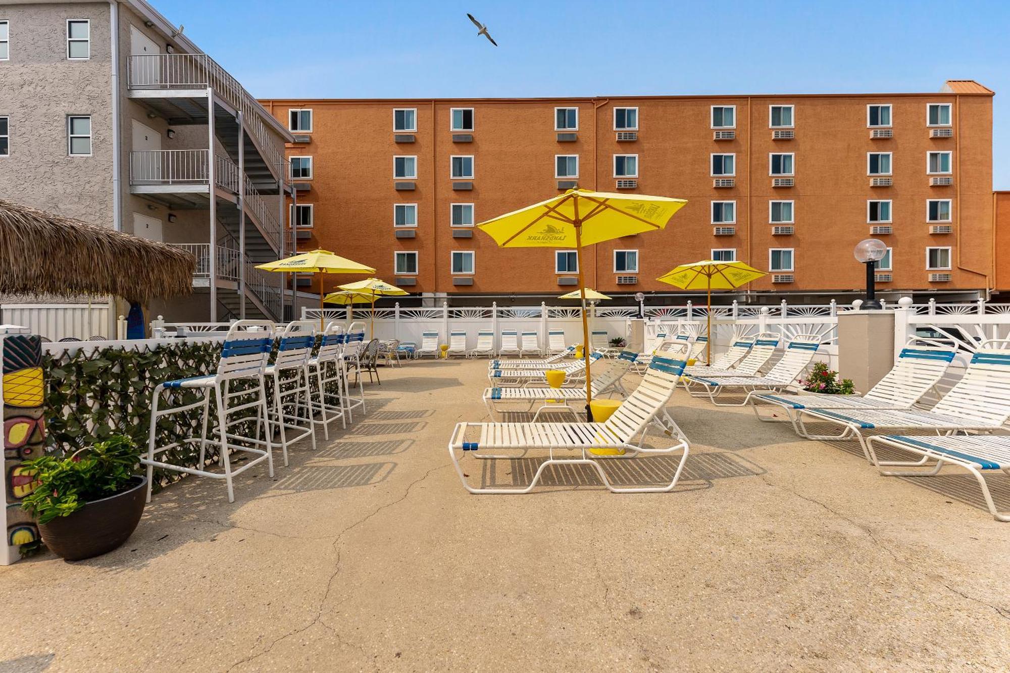 Oceanic Hotel & Barefoot Tiki Bar Wildwood Exterior foto